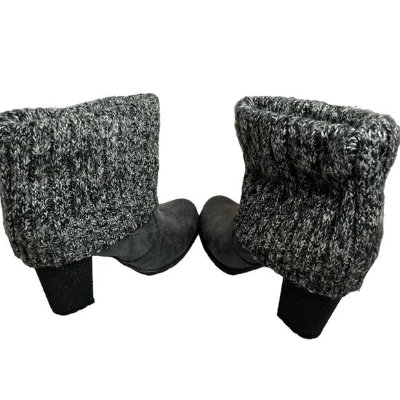 Muk Luks Sweater Knitted Rolled Cuff Gray Sweater Booties Boots Size 8 - Picture 2 of 11